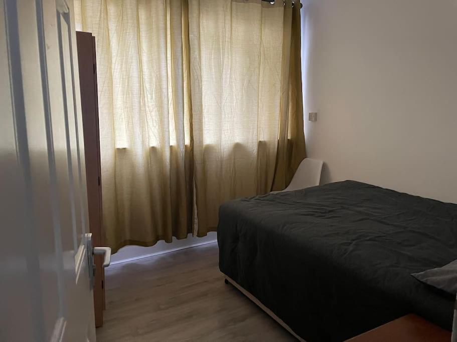 Entire Private House In The Heart Of Lejlighed