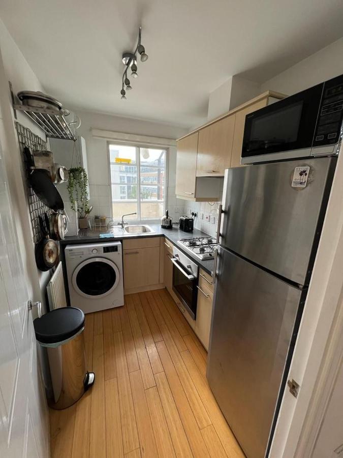 2 Bed Flat In Heart Of Hackney Londen
