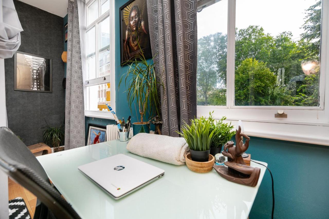 Privat overnatting Master En - Townhouse Double With Garden & Hot Tub *