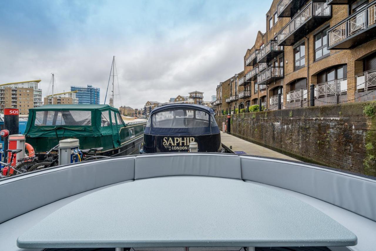 Elegant Houseboat Near Canary Wharf Londra