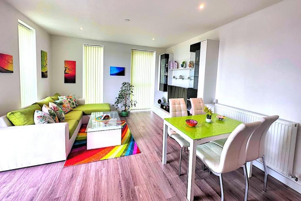 Leilighet Spacious 2 Bed Flat Next To Elizabeth Line