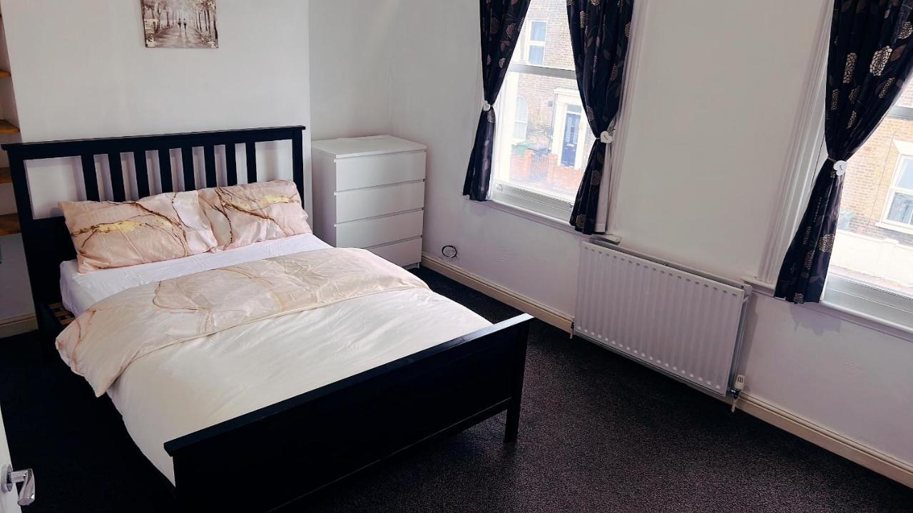 Cozy And Peaceful Gjestgiverier London