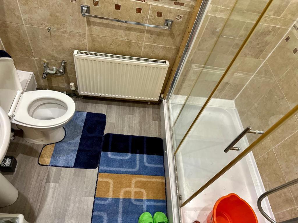 Haddington Road In Bromley Apartment