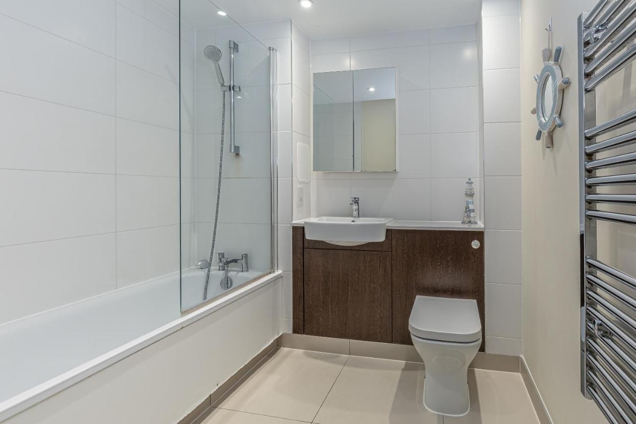 3 Bedrooms Close To Canning Town & Excel Appartement