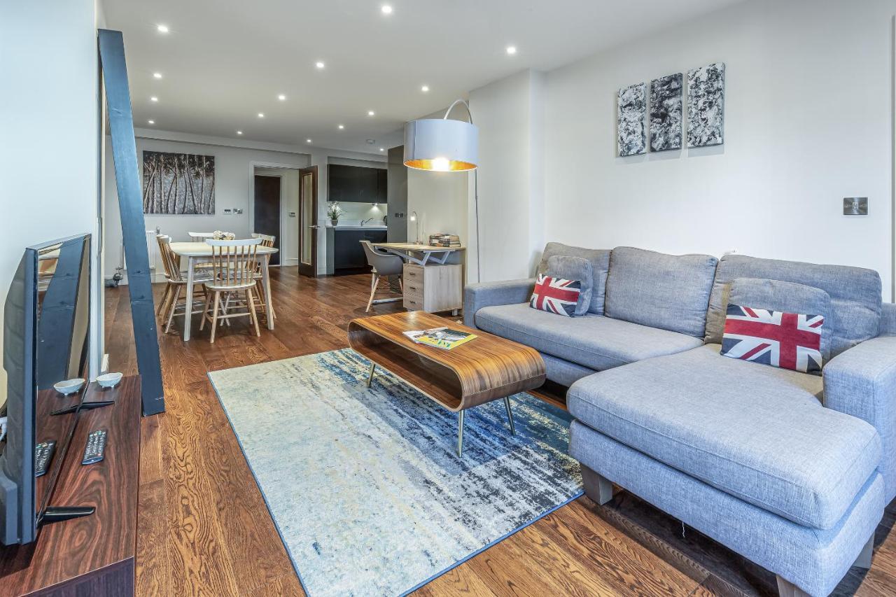 3 Bedrooms Close To Canning Town & Excel Appartement