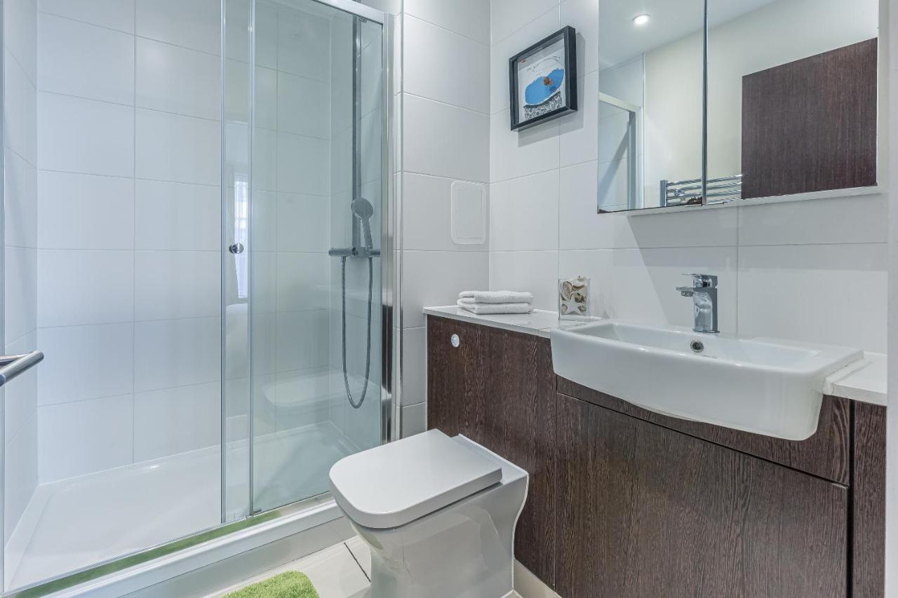 3 Bedrooms Close To Canning Town & Excel Appartement