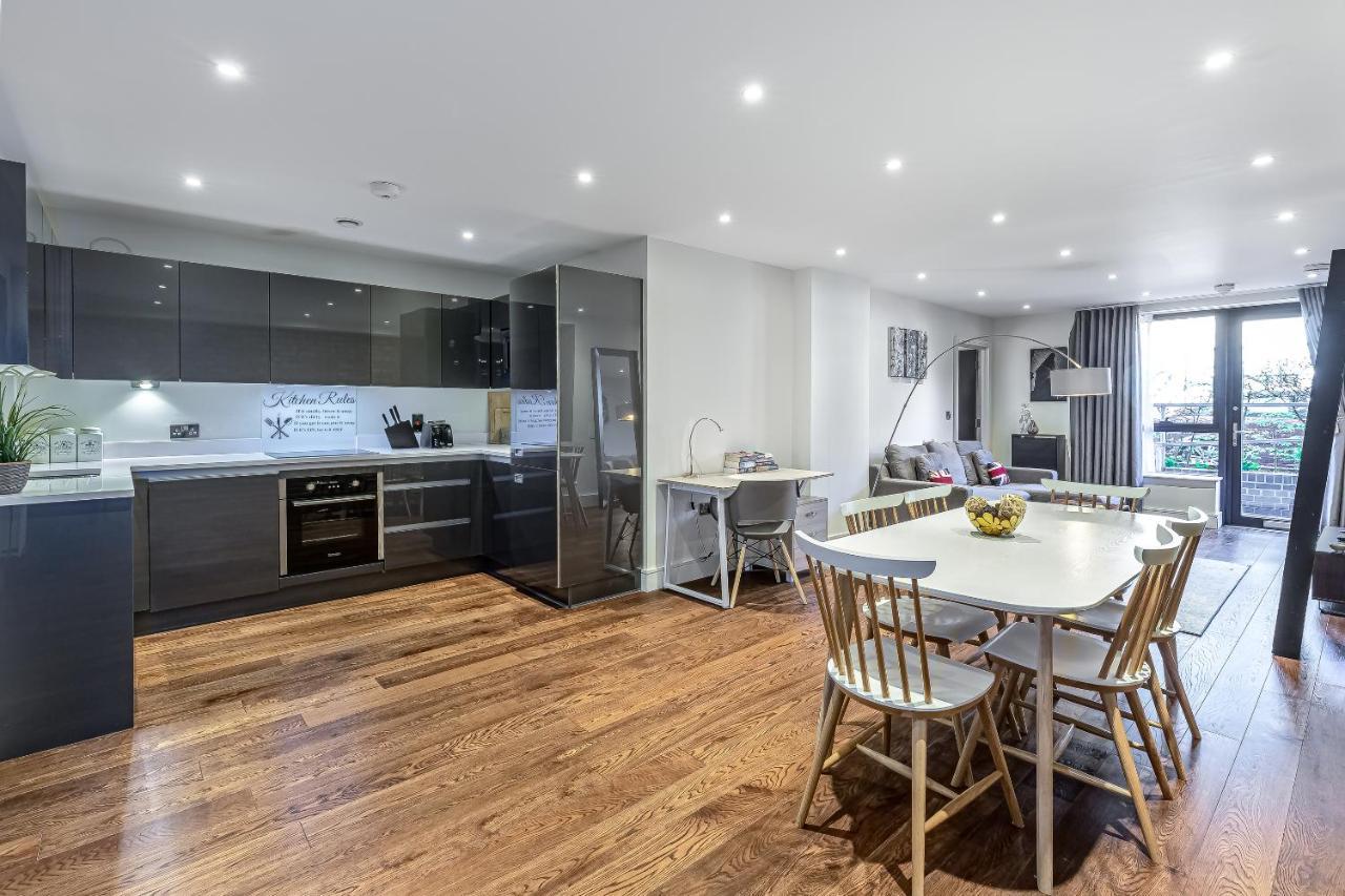 Appartement 3 Bedrooms Close To Canning Town & Excel Londres