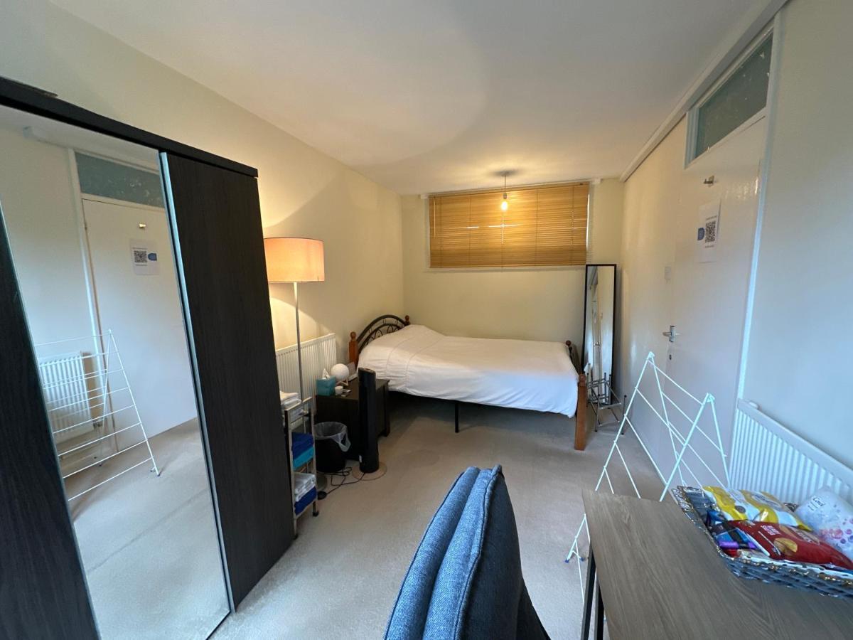 Alloggio in famiglia Cozy In Shared Near Canary Wharf Londra