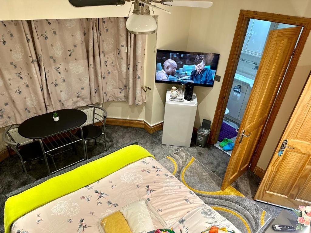 Apartment Haddington Road In Bromley *