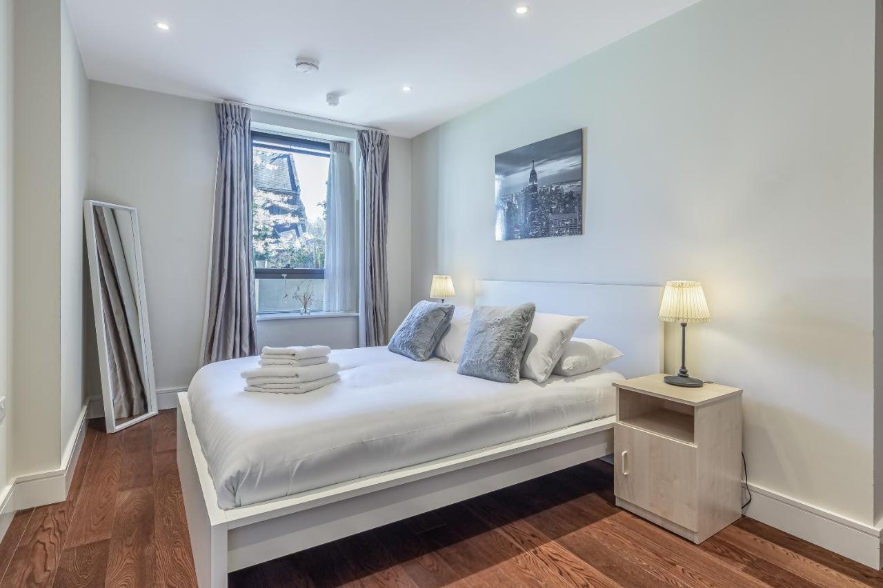 Appartement 3 Bedrooms Close To Canning Town & Excel Londres