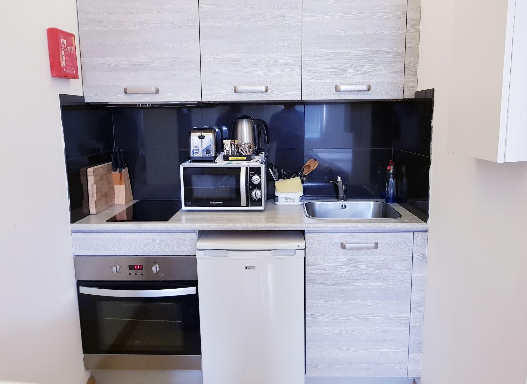 London Stay Apartments Aparthotel 3*