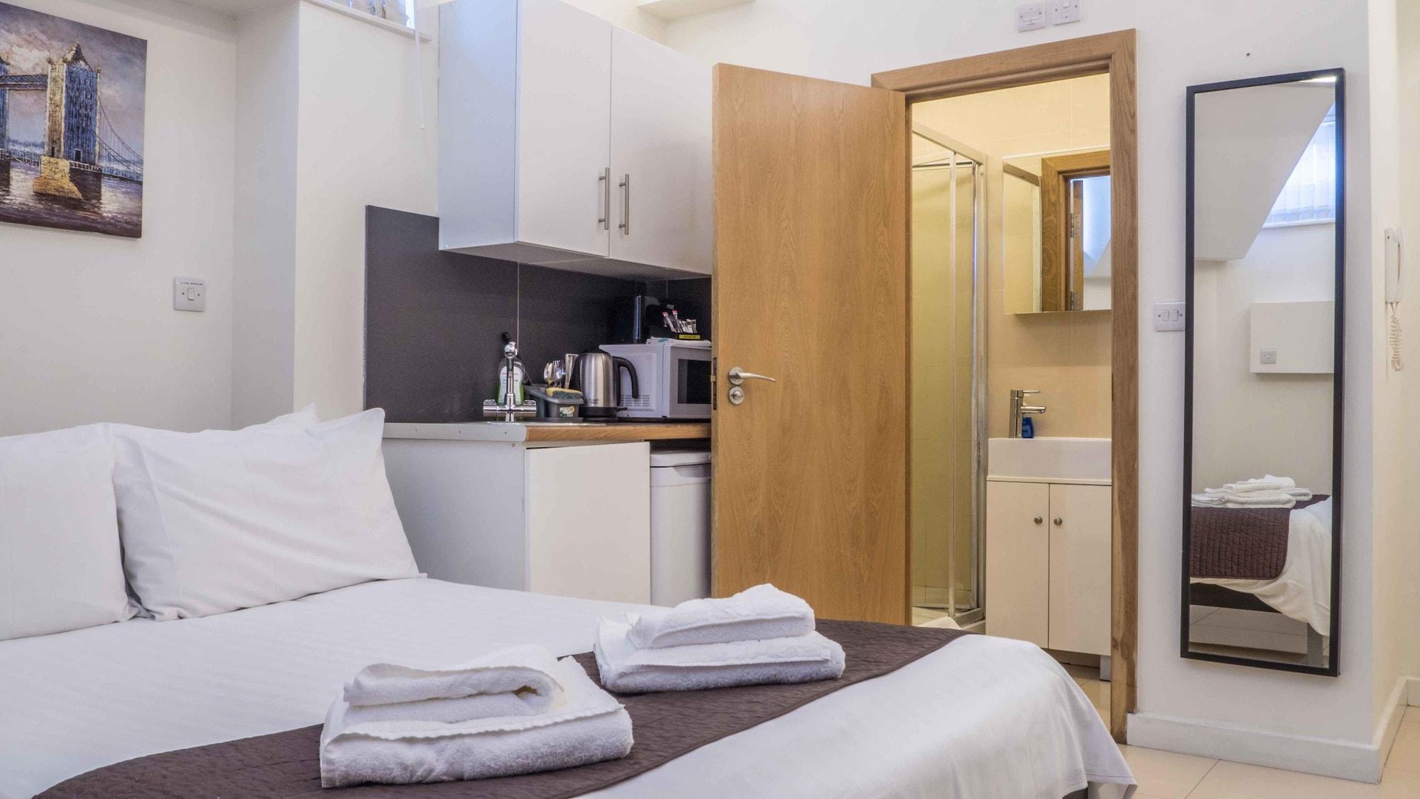 London Stay Apartments Aparthotel 3*