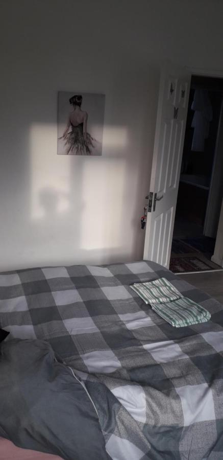 7, Cranehouse Brangbourne Road *