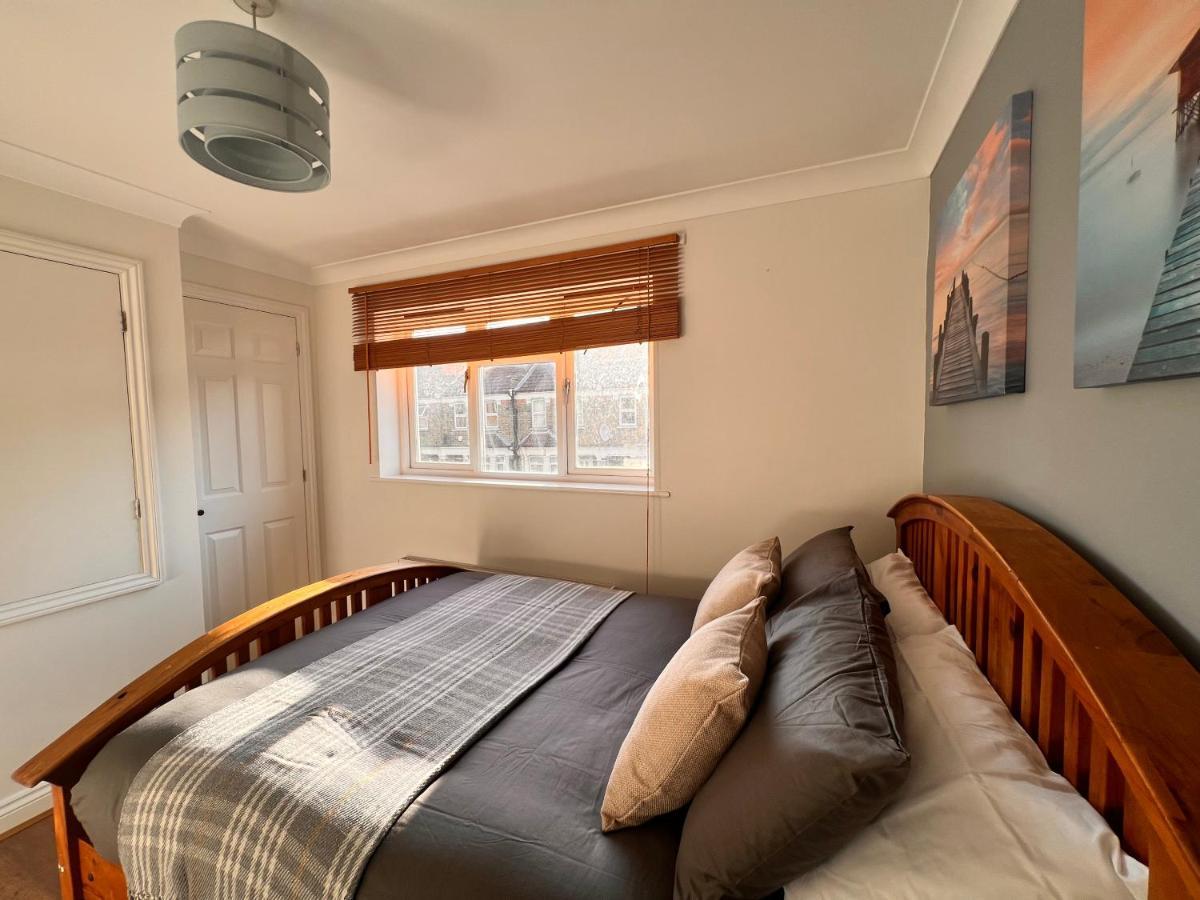 42i Premium Exactly Like The Photos Guest house