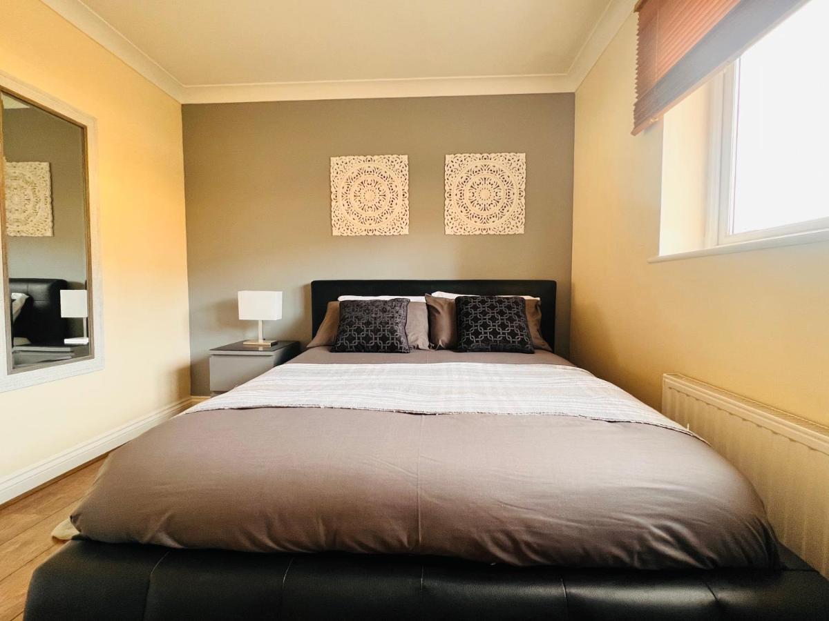 Guest house 42i Premium Exactly Like The Photos London