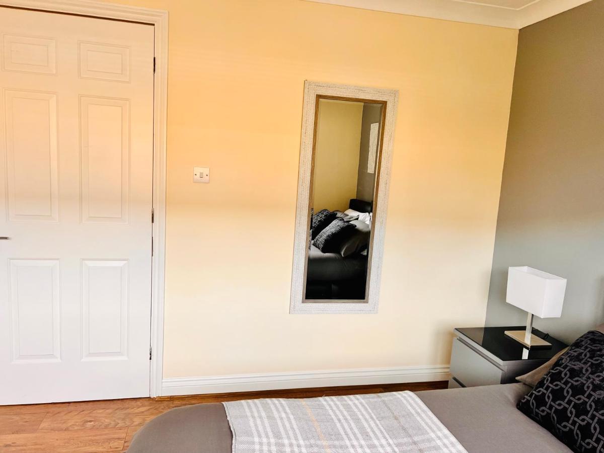 Guest house 42i Premium Exactly Like The Photos London