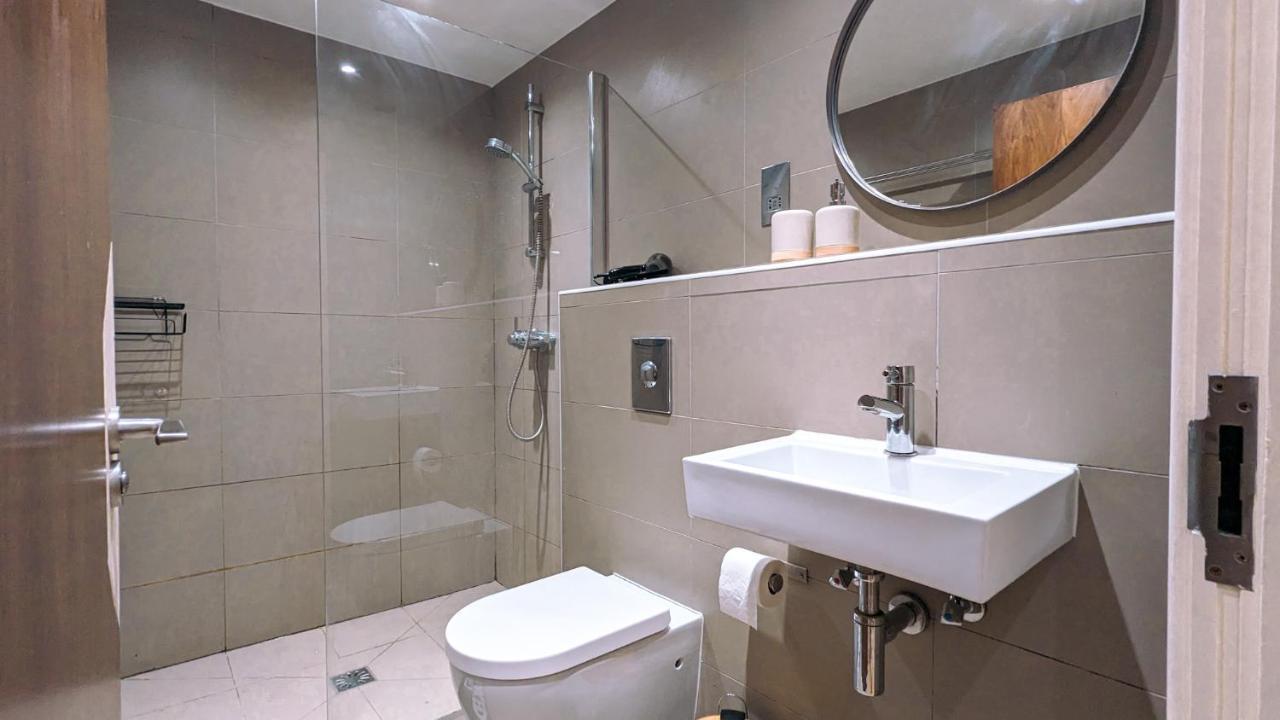 Spacious In Trendy Hackney Apartment London