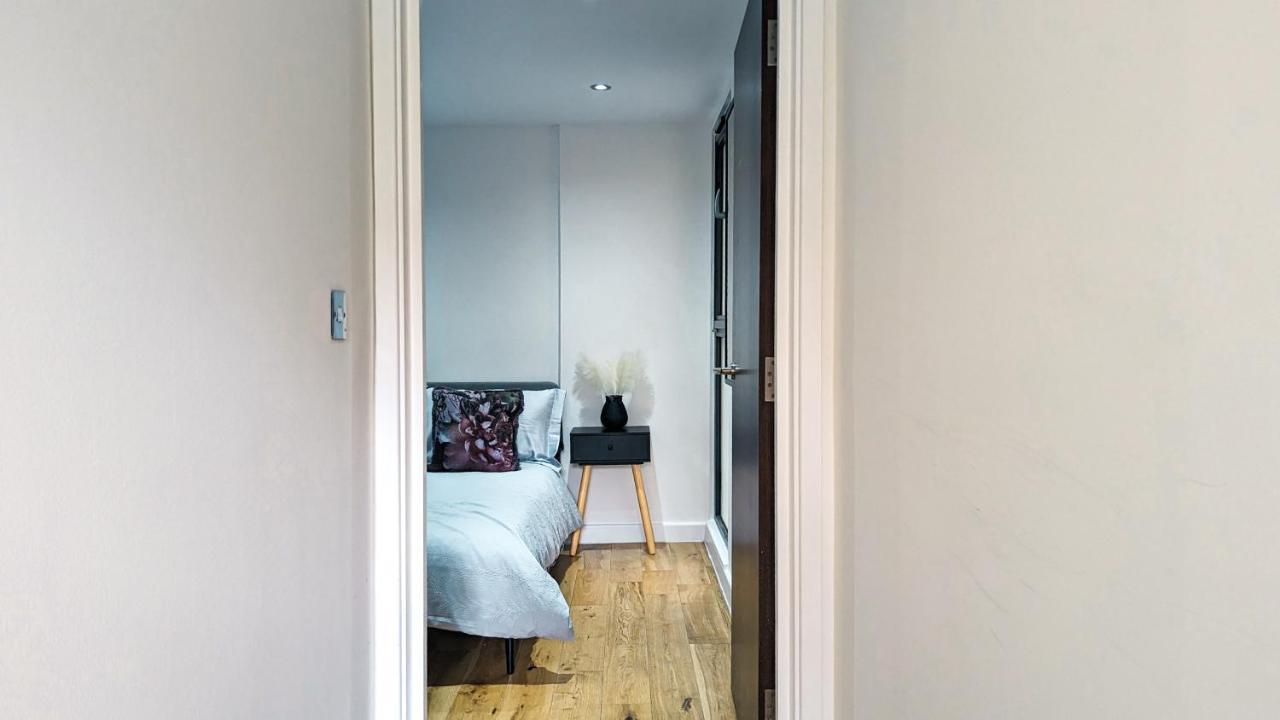 Spacious In Trendy Hackney London