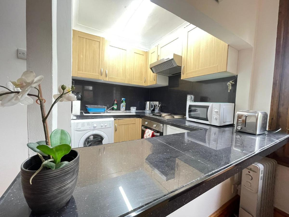 Homestay Cosy With Smart Tv In Stratford London