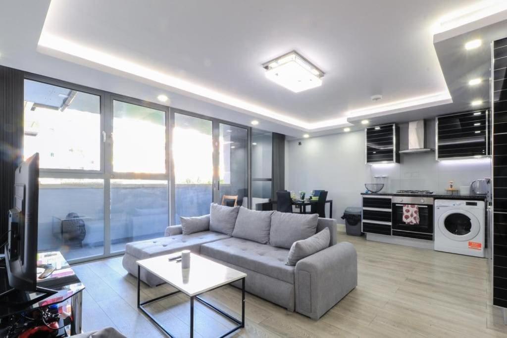 Modern Stunning Flat In Hackney * London