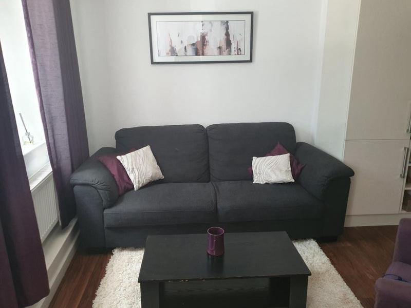 Rum i privatbostad Double With Shared Bathroom *