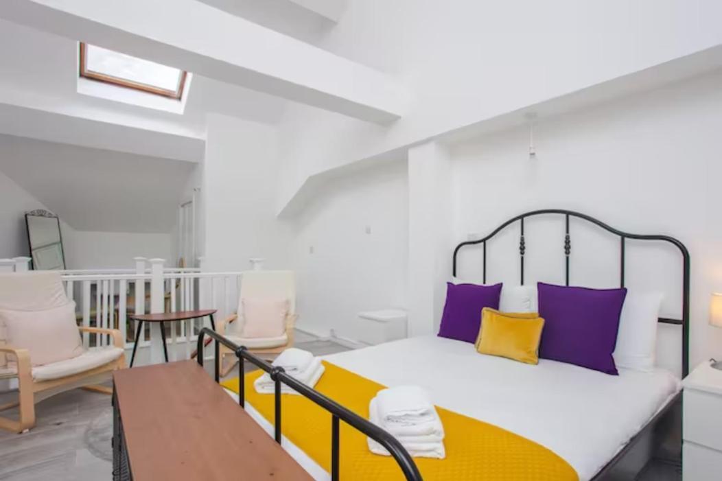 Modern & Spacious 2bd In Limehouse Apartment London