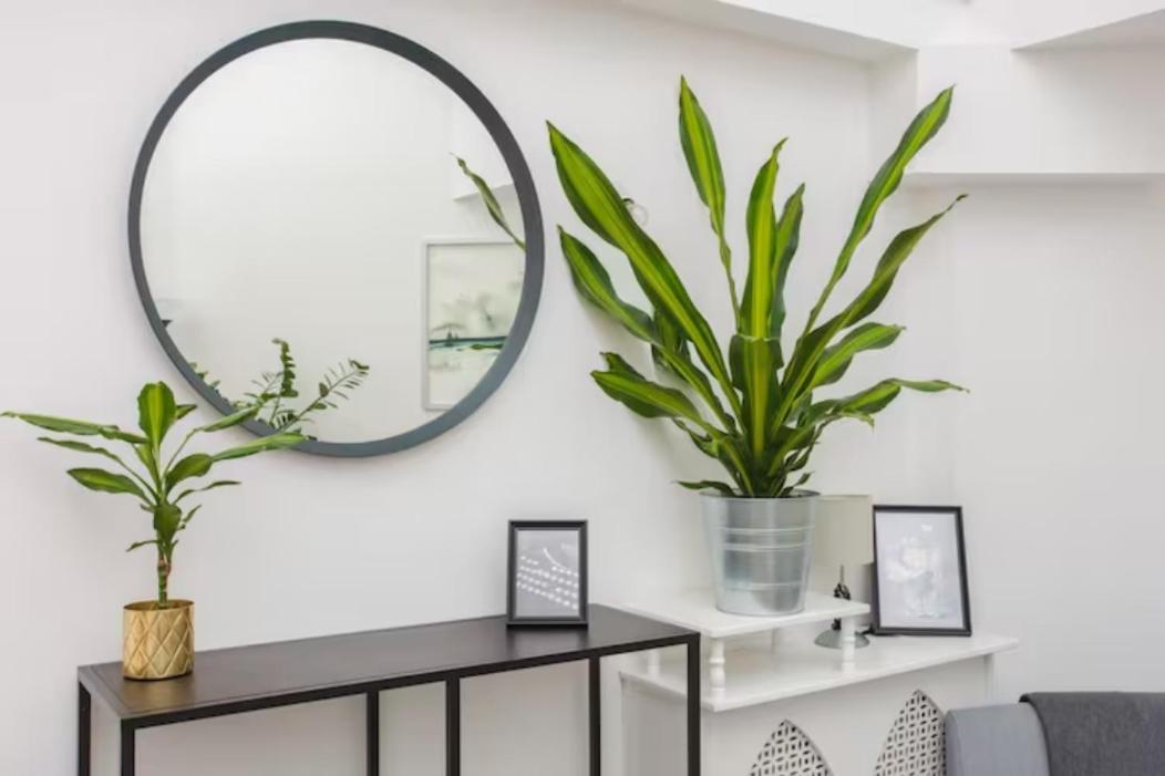 Modern & Spacious 2bd In Limehouse * London