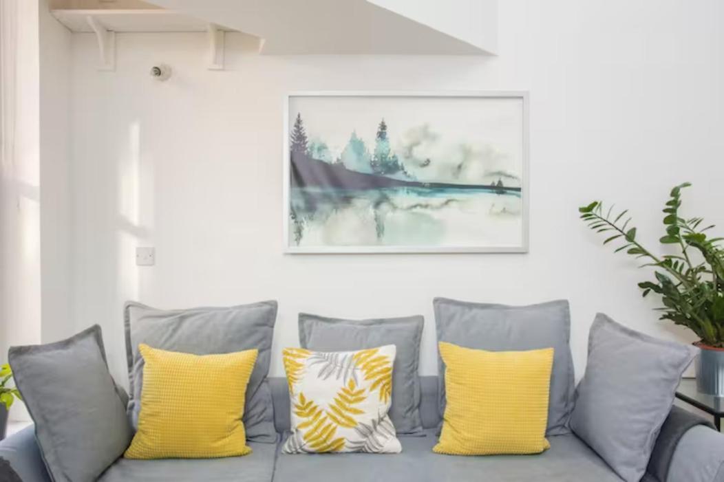 Modern & Spacious 2bd In Limehouse London
