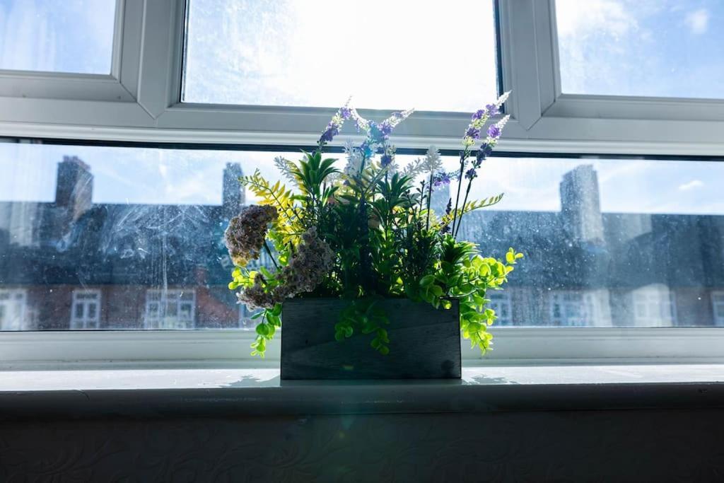 Pristine 3 Beds Hackney E9 * London