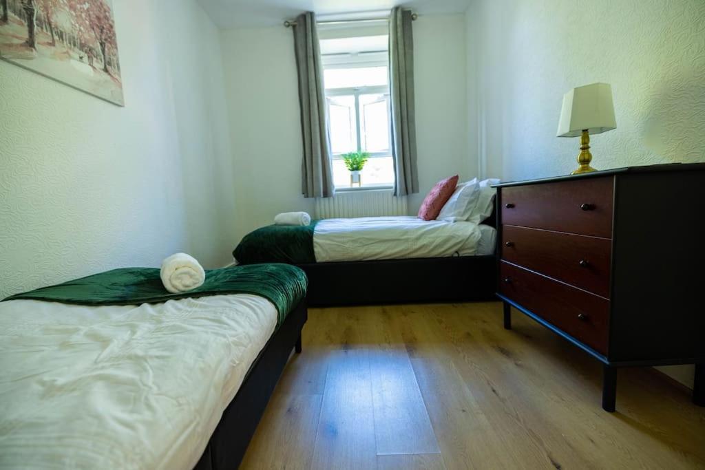 Lejlighed Pristine 3 Beds Hackney E9