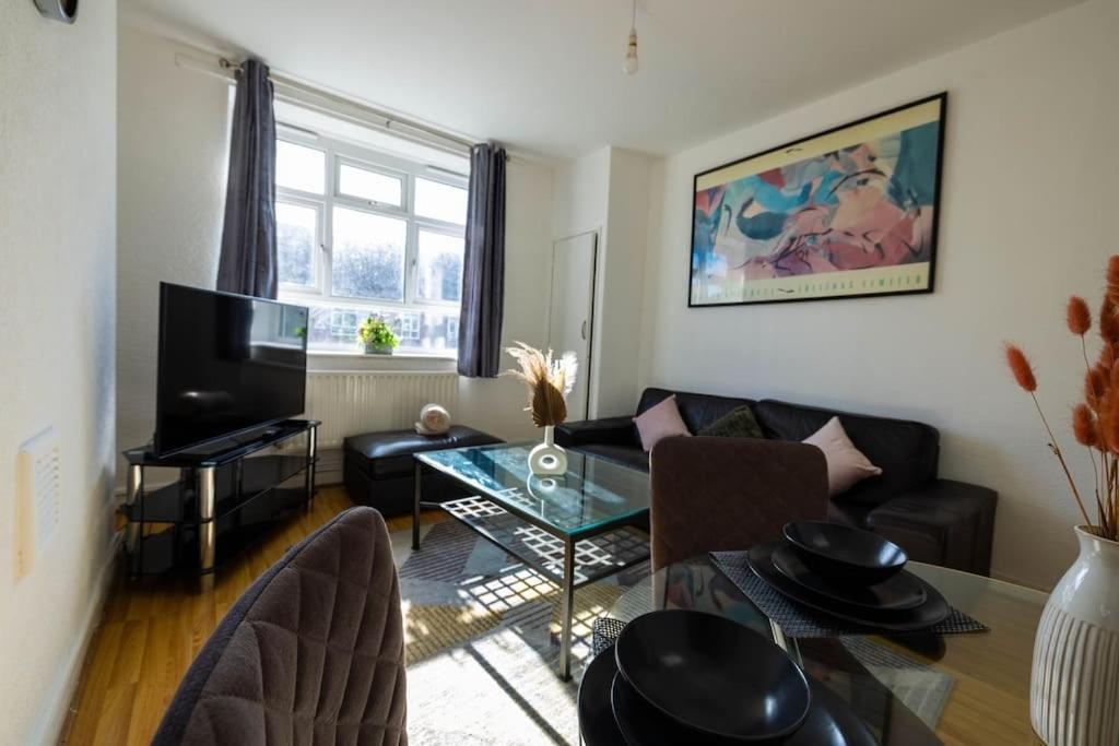 Lejlighed Pristine 3 Beds Hackney E9 *