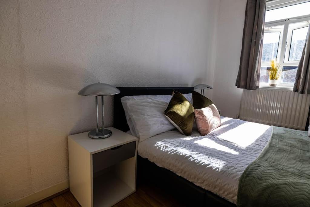 Pristine 3 Beds Hackney E9 Lejlighed London