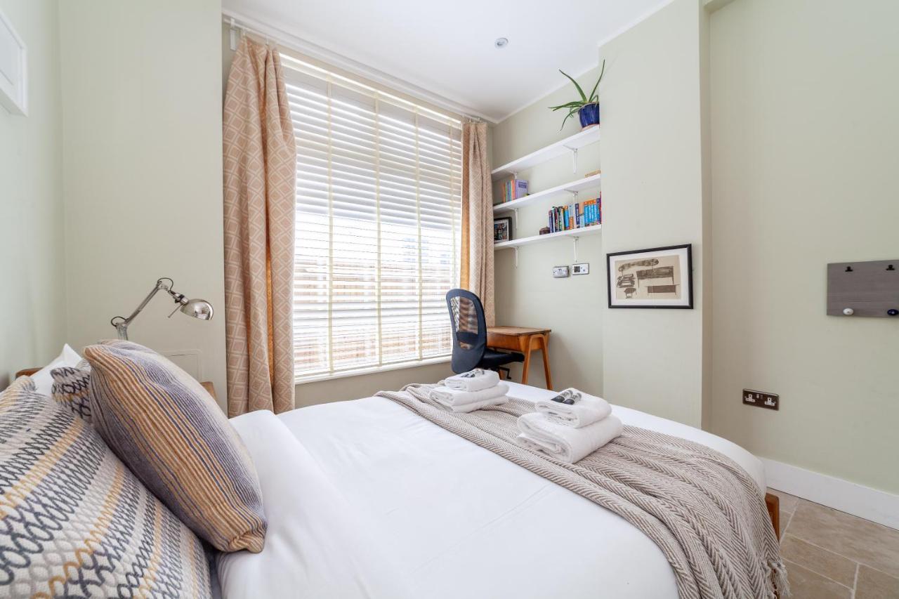 Bright Groundfloor 3br Flat, Brockley, Se Leilighet *