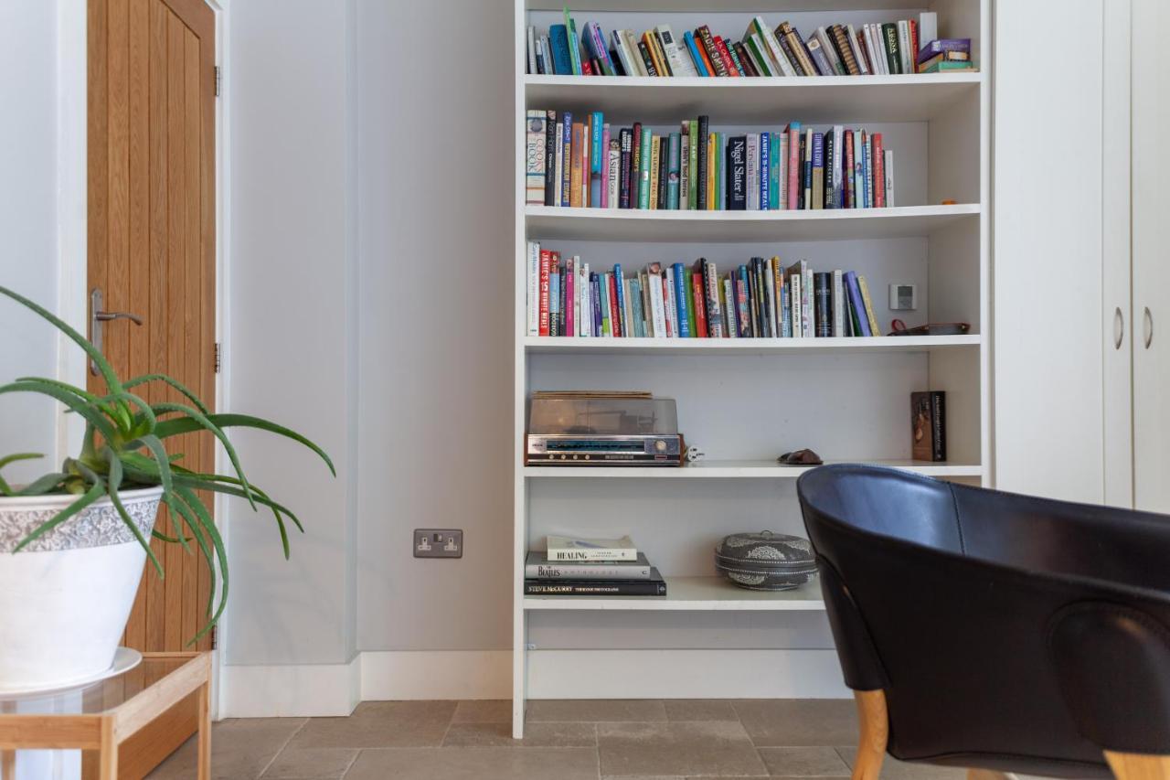 Bright Groundfloor 3br Flat, Brockley, Se Leilighet London