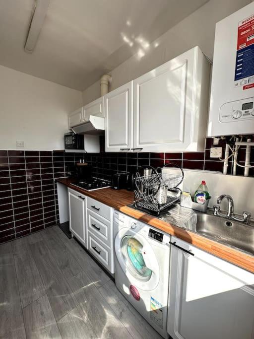 Stunning 2-bed Near London. Lägenhet *