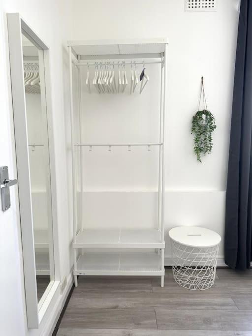 Stunning 2-bed Near London. Lägenhet *