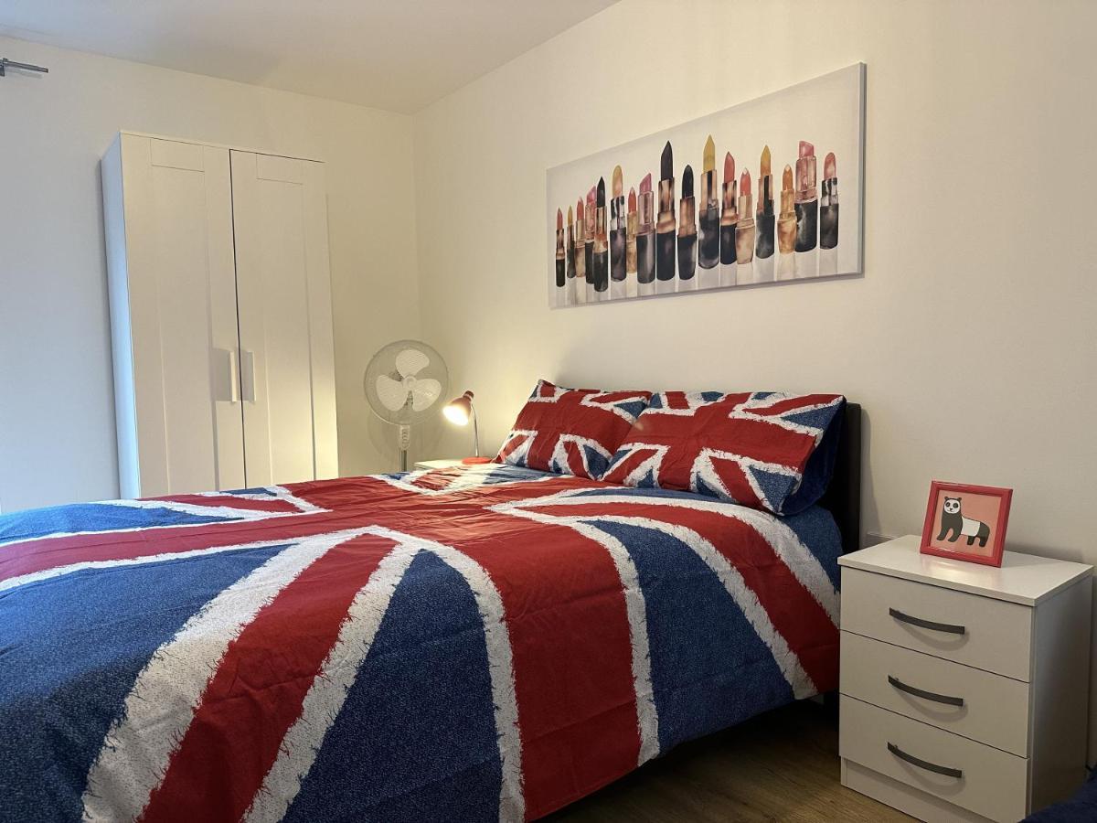 Alloggio in famiglia Modern, Large Independent With En-suite Bathroom In Private Owned Londra