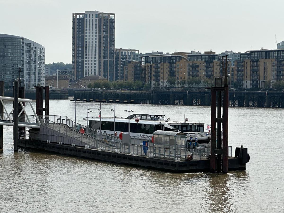 Lejlighed River Views From Canary Wharf *
