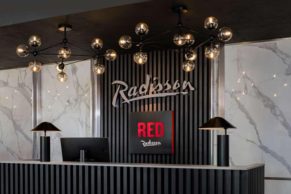 Radisson Red Heathrow Hotel