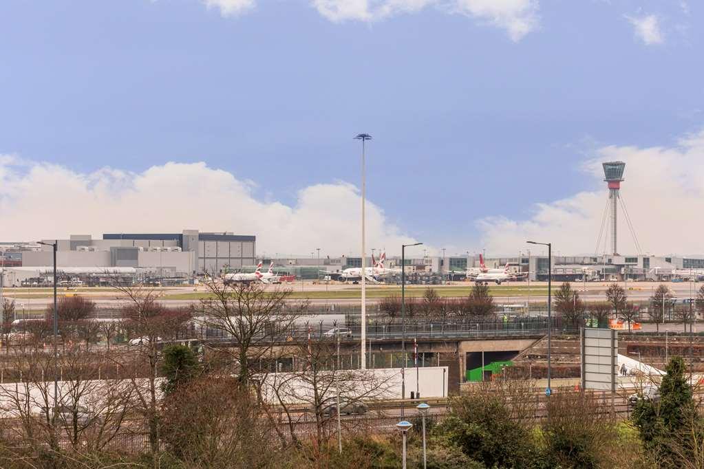 Radisson Red Heathrow * London