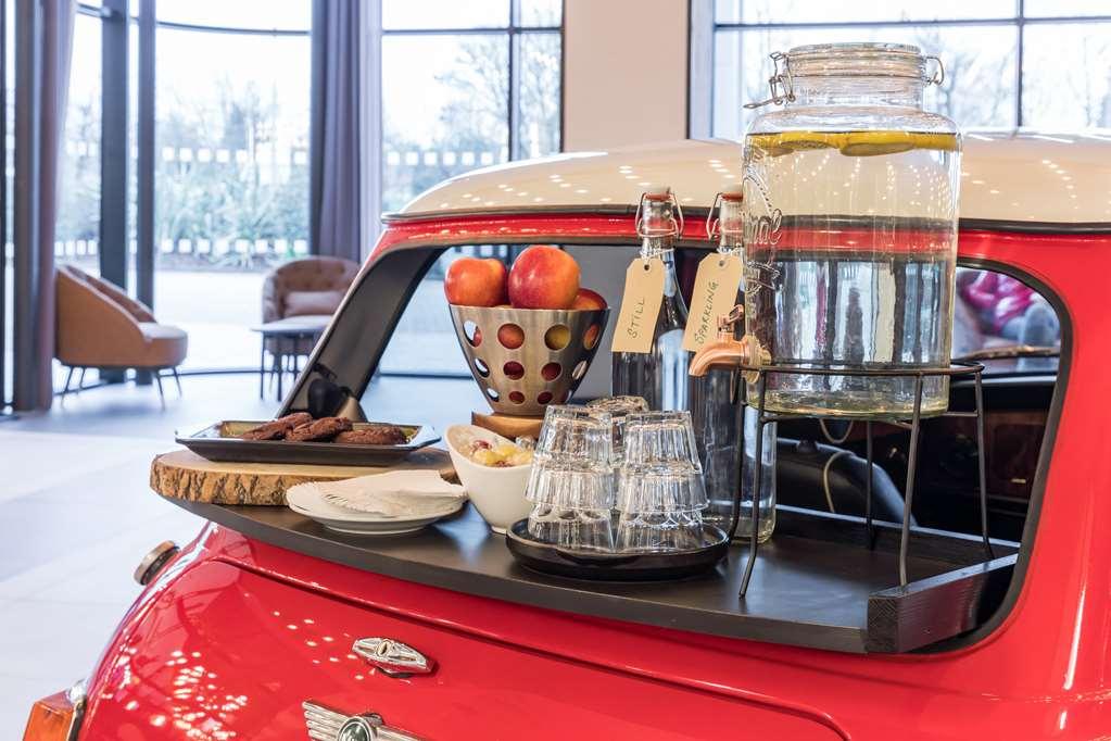 Radisson Red Heathrow Hotel London