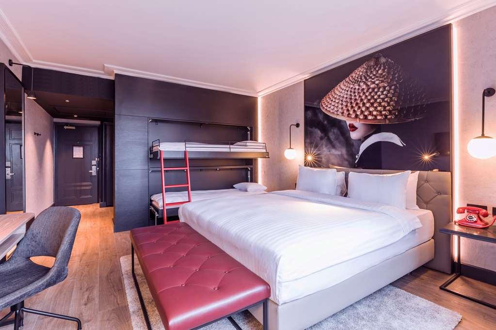 Radisson Red Heathrow
