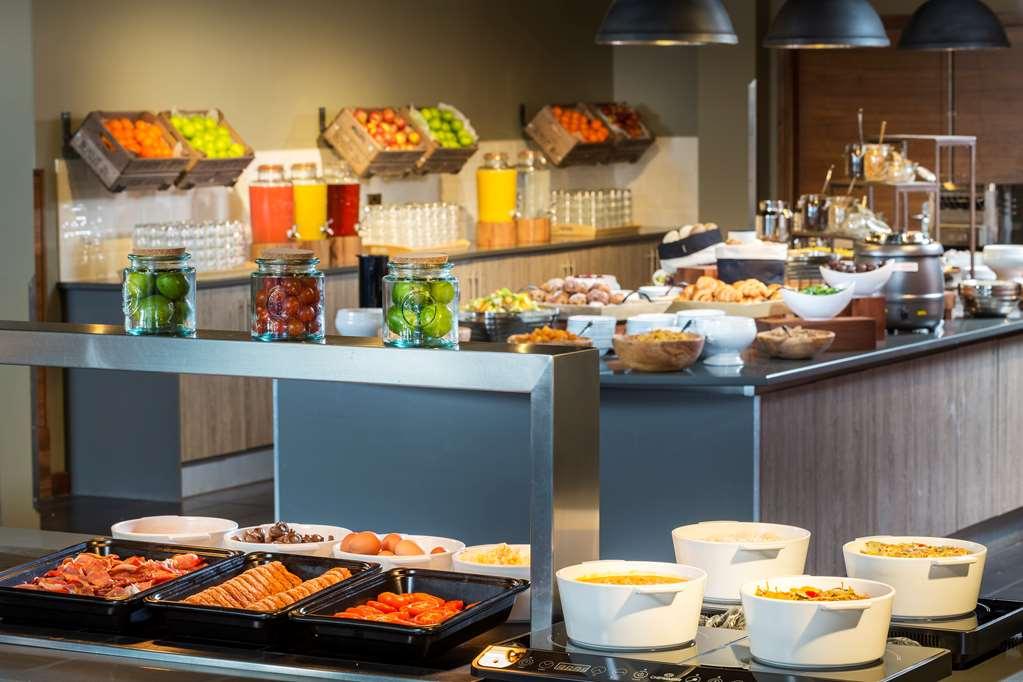 Radisson Red Heathrow * London