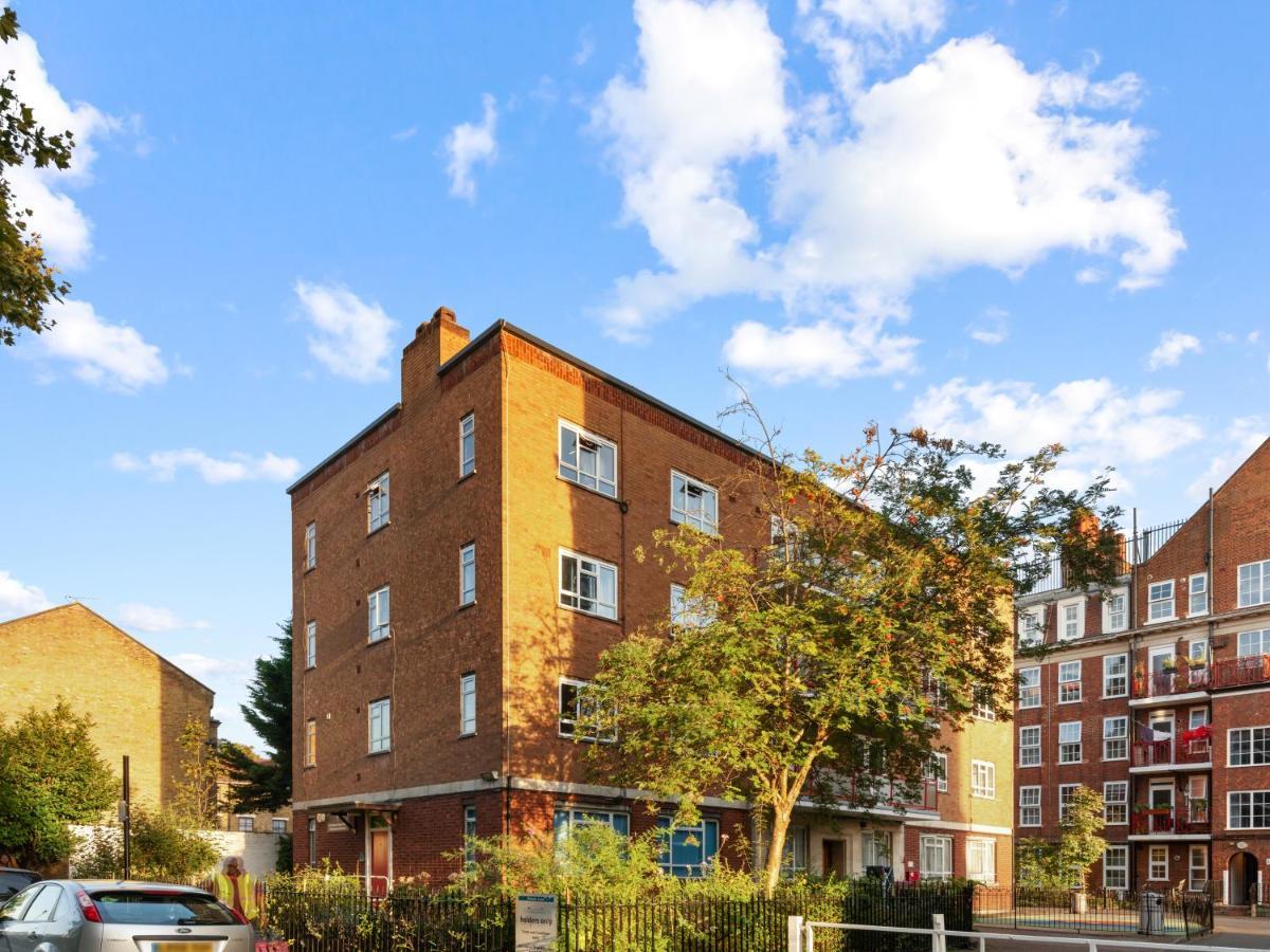 Leilighet Whitechapel - Steps From Station & Sights!
