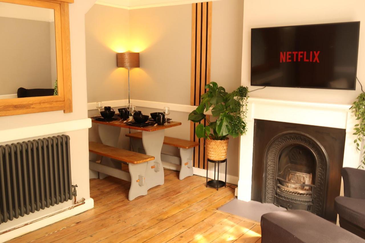 Cosy In *