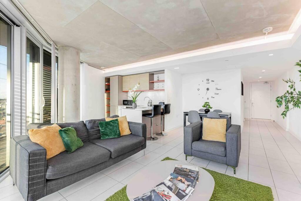 Apartment Luxury 3min Walk To Excel,city Hall, O2 London