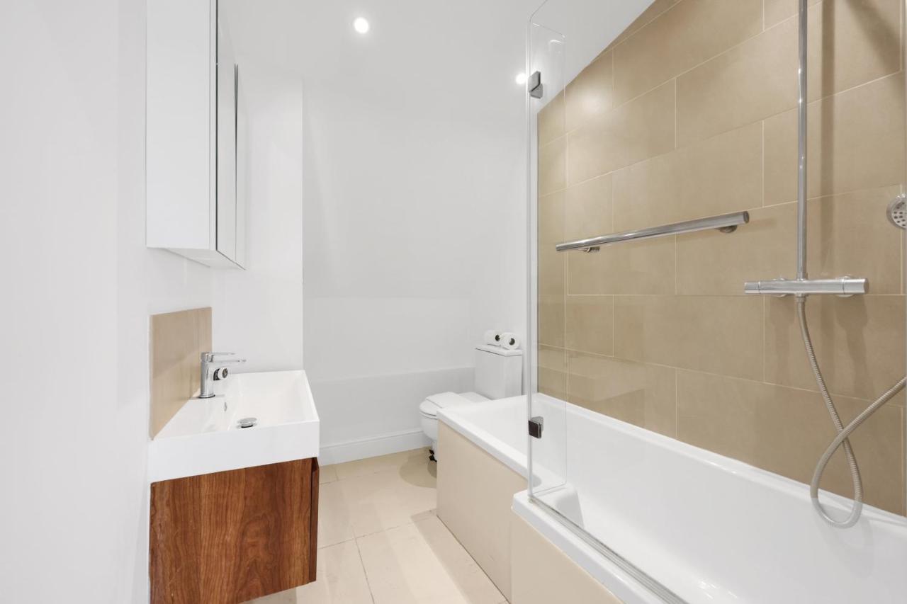 Loft Aartment Short Term & Flexible Renting Hackney With Free Wifi & Balcony Appartement