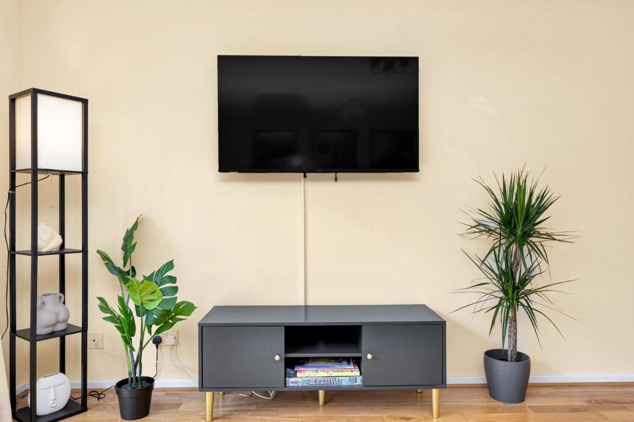 Appartement Charming 3 Bedroom House Short Term & Flexible Renting Canary Wharf With Free Wifi & Garden