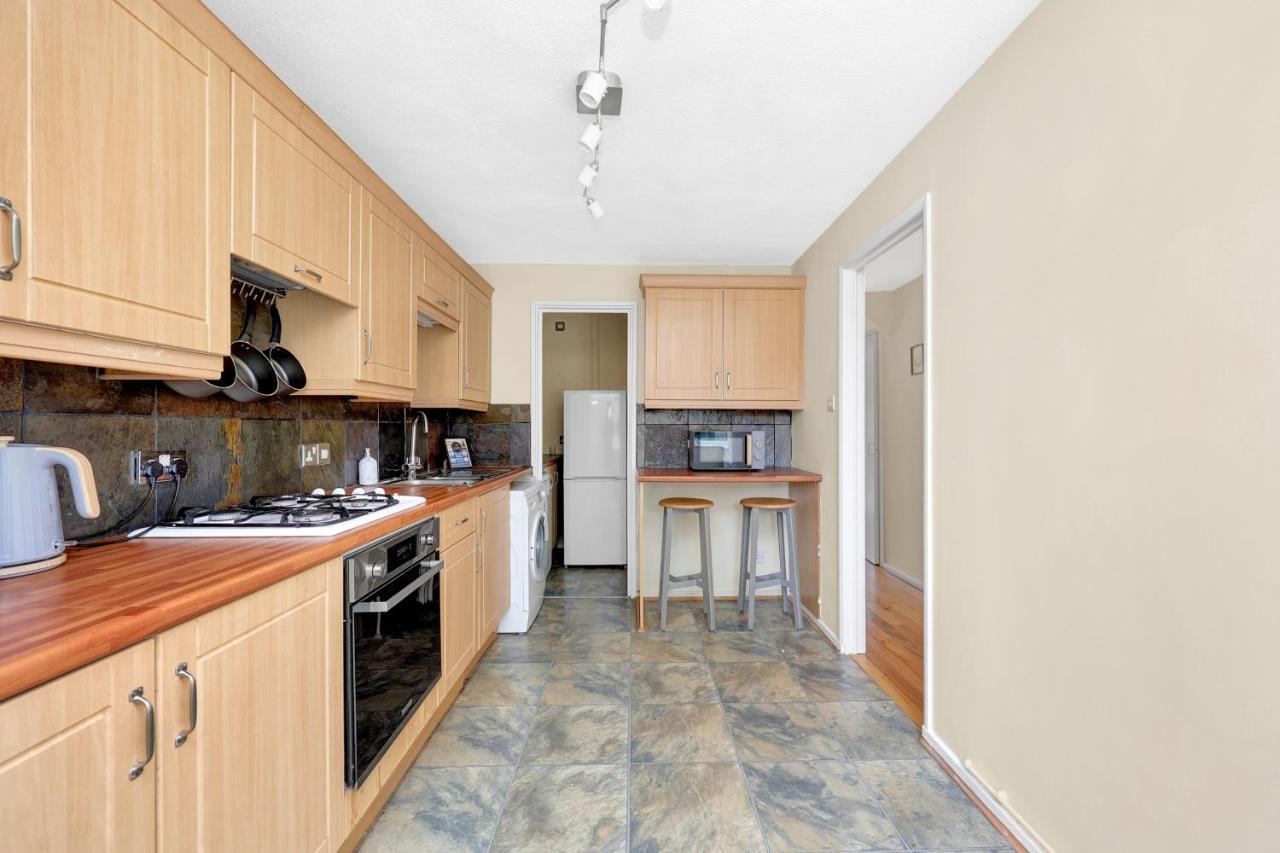 Appartement Charming 3 Bedroom House Short Term & Flexible Renting Canary Wharf With Free Wifi & Garden *