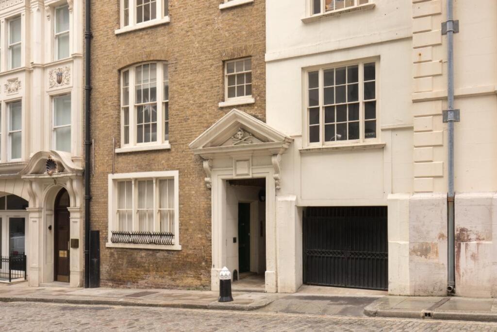 Apartment 1 Bed With Roof Terrace London